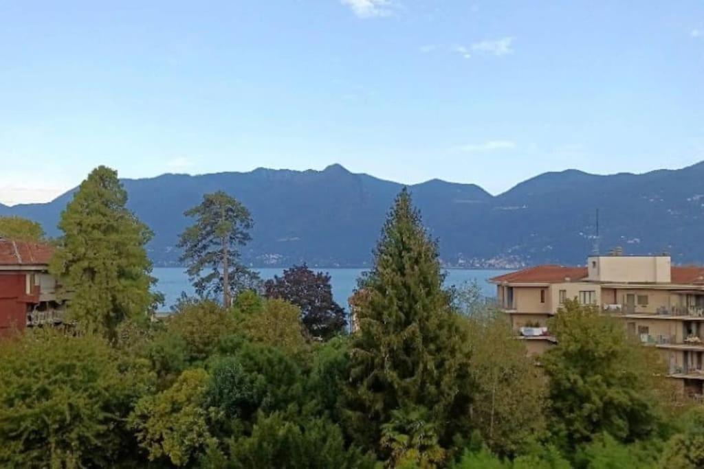Studio With Lake And Montains Views Free Parking Luino Eksteriør billede